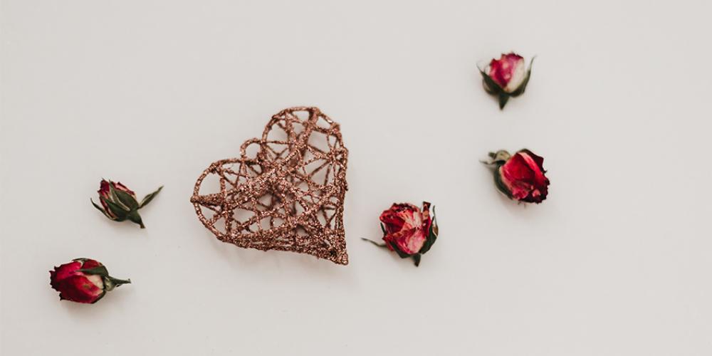 15 LDS Valentine's Day Gifts for Women Under $20.00